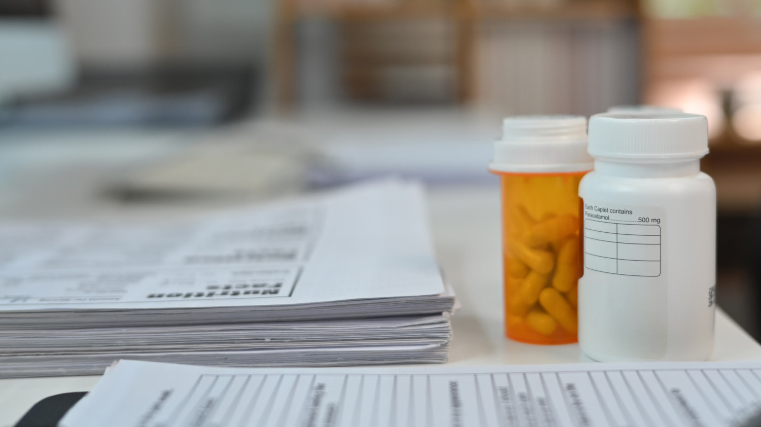 Дистрибьюторы не могут исполнить госконтракты из-за переоформления регдосье по нормам ЕАЭС