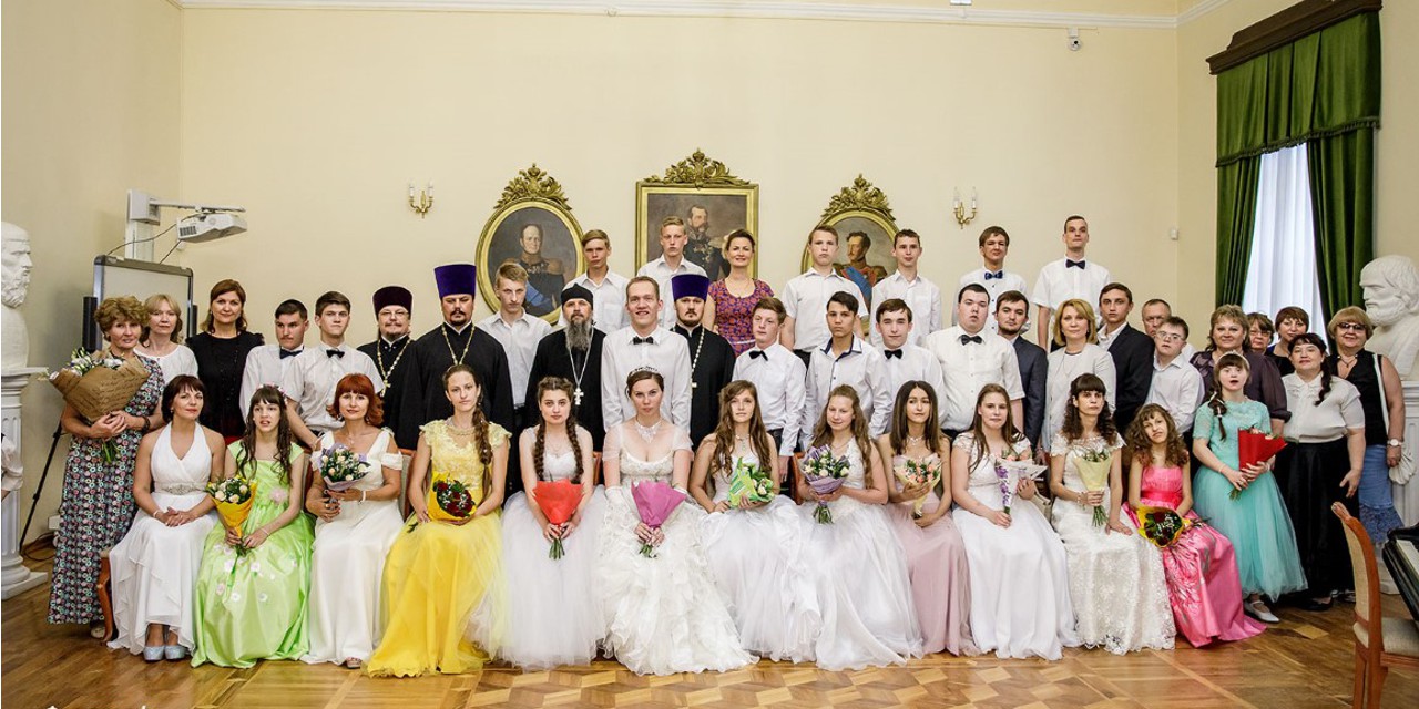 29 .05.2018. Таганрог.  Вальс, полька…БАЛ!