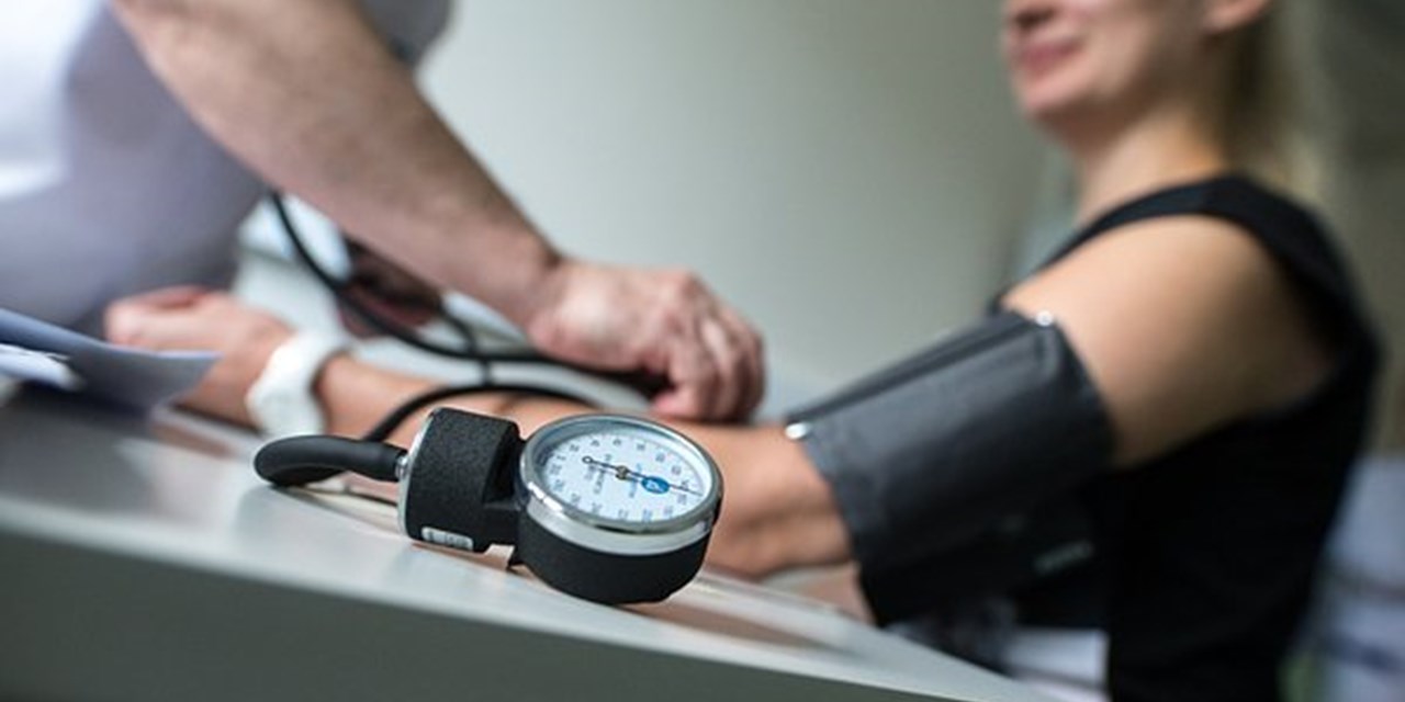 Большинство россиян сталкиваются с проблемами в поликлиниках. Как застраховать себя?