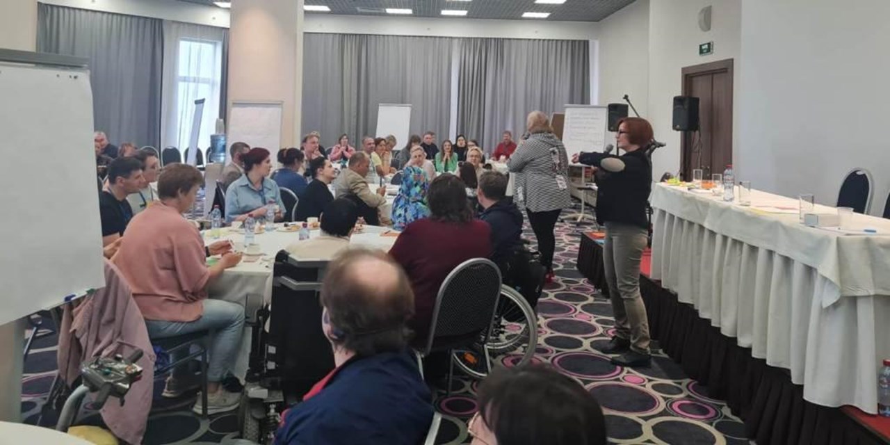 26.05.2022 Конференция «Рассеянный склероз: новые реалии» открылась встречей общественных экспертов